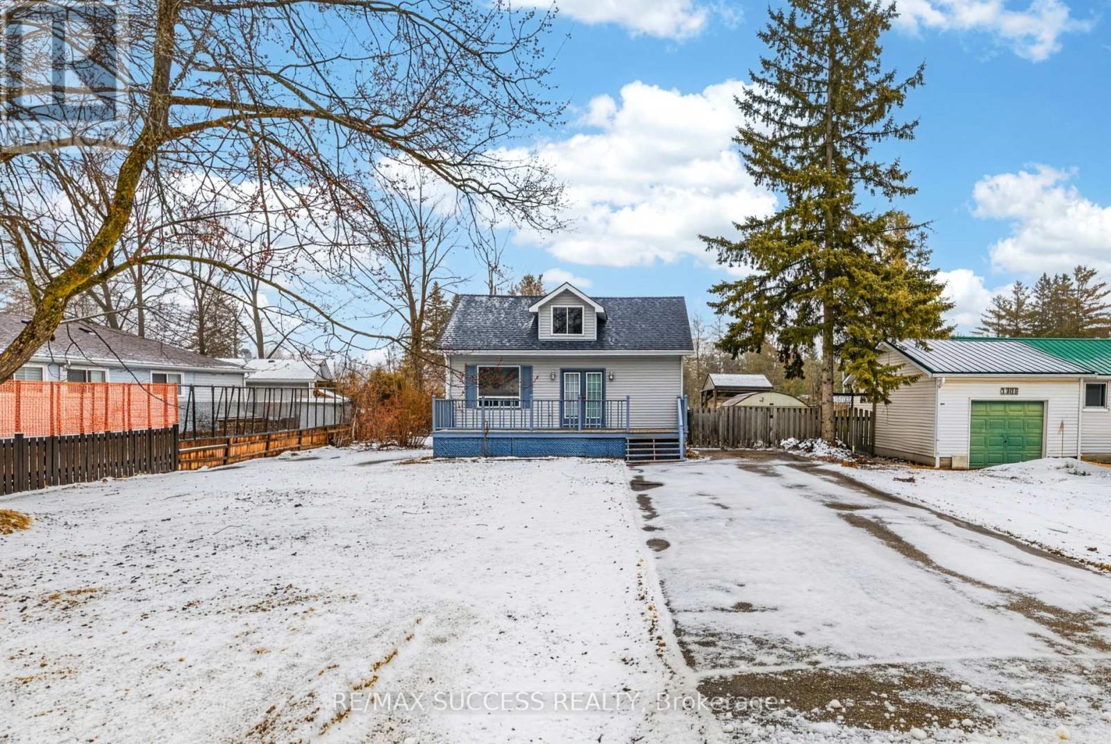 Exterior view of the Innisfil rental
